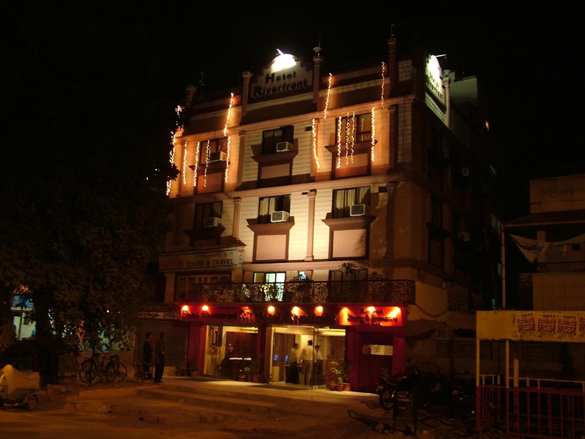 Hotel Riverfront 아흐메다바드 외부 사진